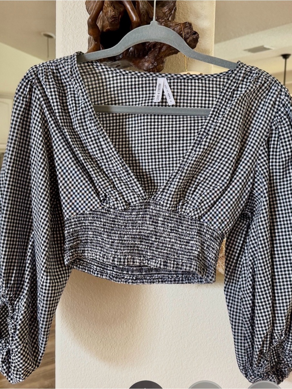 Gingham Smocked V-Neck Crop Top - Black & White